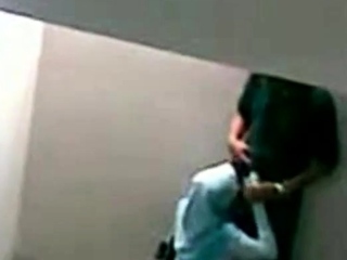 malay-skodeng awek tudung hijab kat tangga